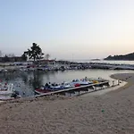 Apartamento Kalamitsa Beachfront Escape *