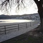 Kalamitsa Beachfront Escape * Kavala