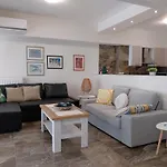 Kalamitsa Beachfront Escape *