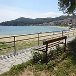 Kalamitsa Beachfront Escape * Kavala
