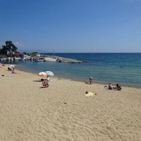 Kalamitsa Beachfront Escape Apartamento