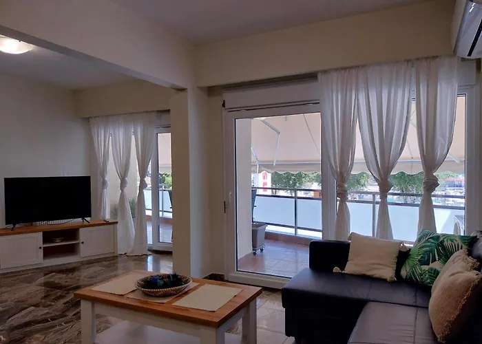 Kalamitsa Beachfront Escape Apartament