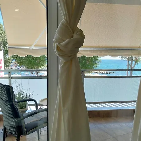 Kalamitsa Beachfront Escape Apartment Kavala