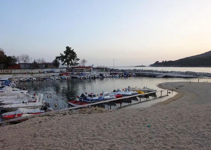 Apartament Kalamitsa Beachfront Escape *