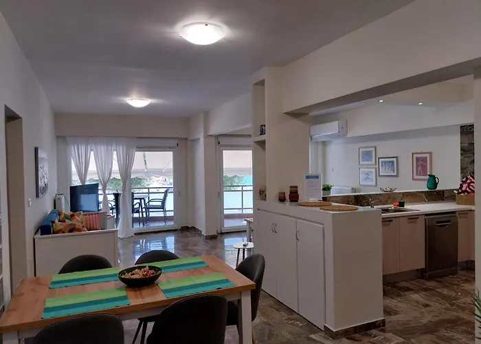 Apartament Kalamitsa Beachfront Escape